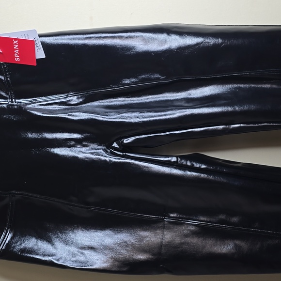 SPANXshape Faux Leather Patent Leggings Medium - Picture 8 of 16